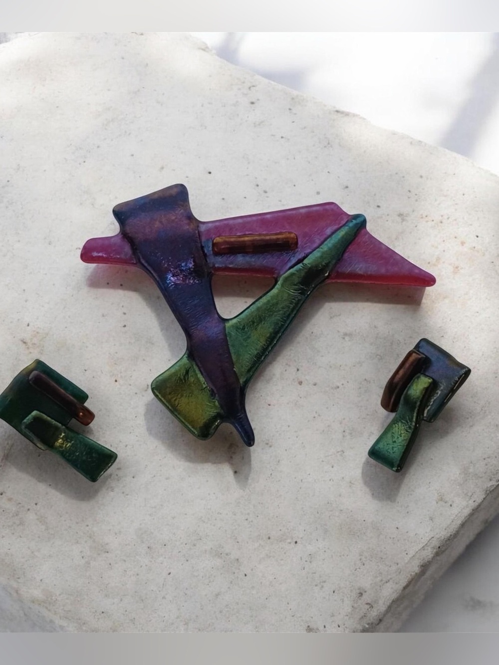 Vintage studio Artisan Iridescent fused glass brooch and earrings